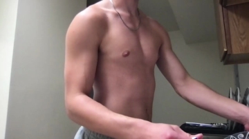 Prettiboiflacko  27-08-2021 video bigtoys